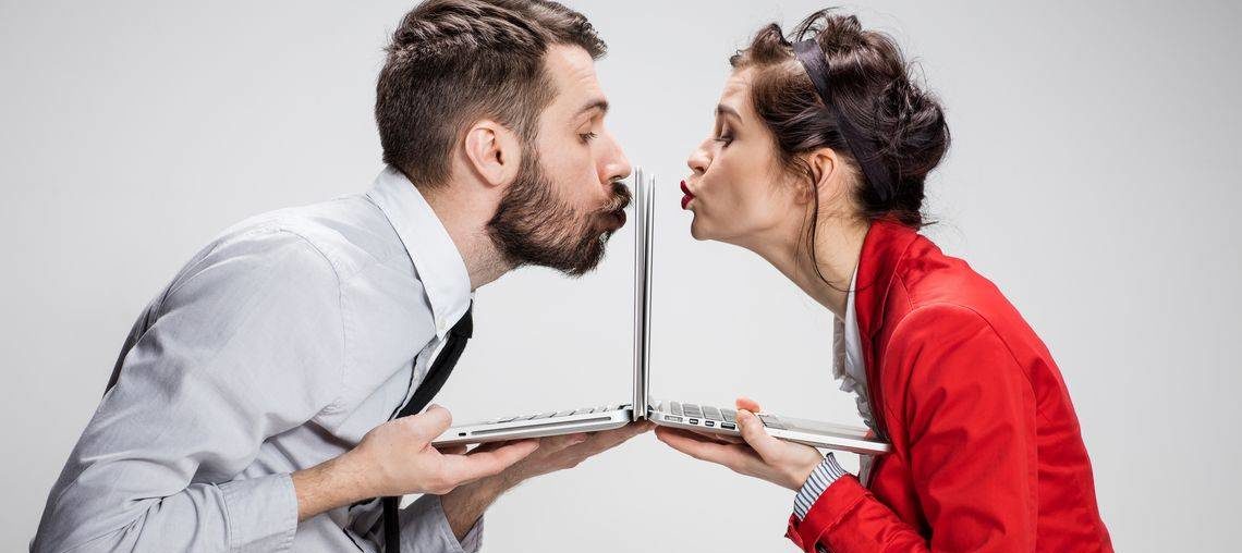 Saint-Valentin : est-il permis de vivre une relation amoureuse entre collègues ?